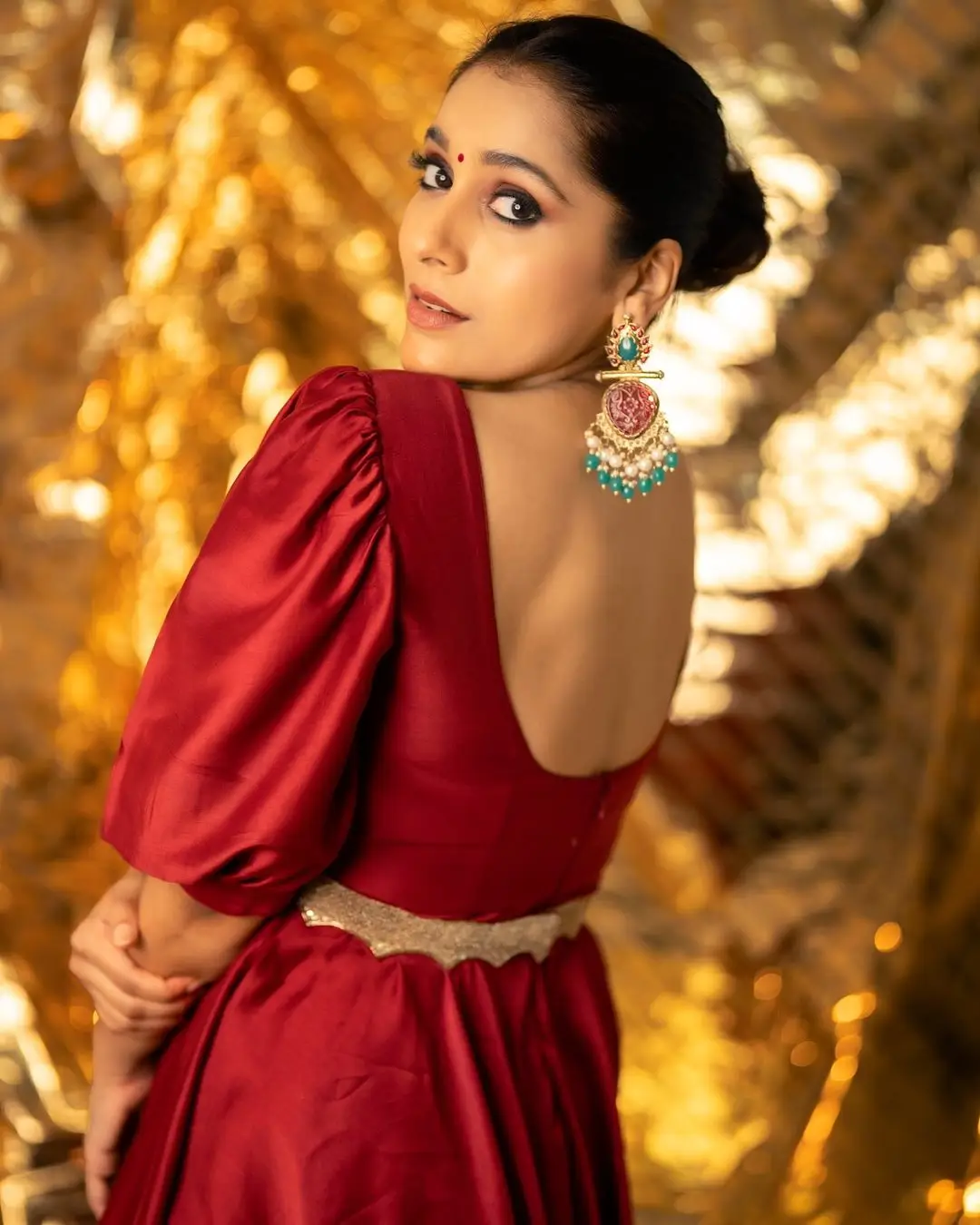 TV ACTRESS RASHMI GAUTAM IN SOUTH INDIAN TRADITIONAL MAROON GOWN